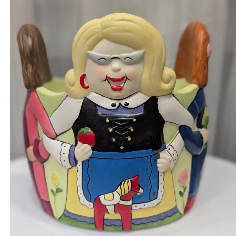 PartyLite Vintage Garden Gals Circle of Friends 3D Ceramic Candle Holder Planter